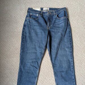 NWT: Everlane Women's Super-Soft Relaxed Jean in Whisper Blue, Size 28